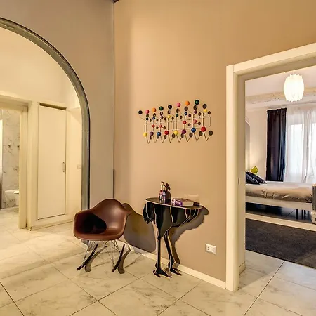 Wonderful Aquarium Apartment